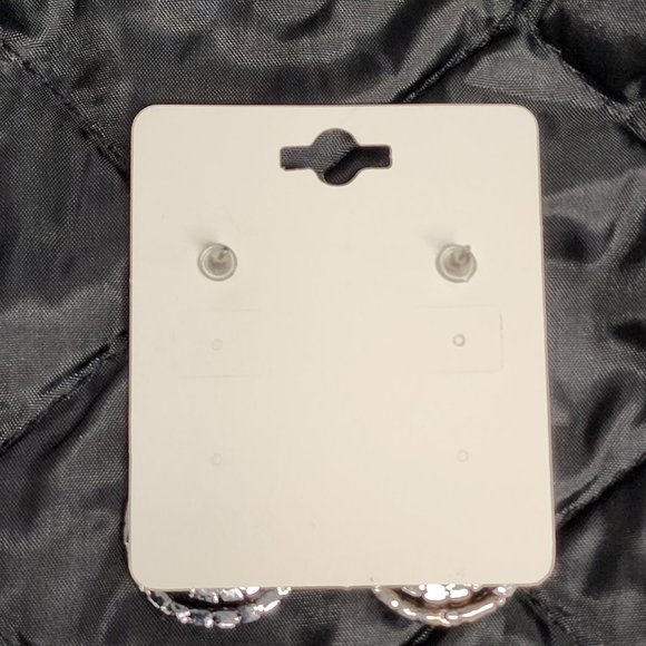 Blue pierced Earing. - Picture 3 of 4